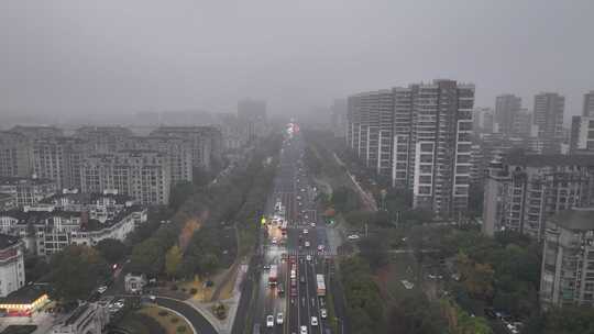 航拍雨雾天气下的昆山城镇风光