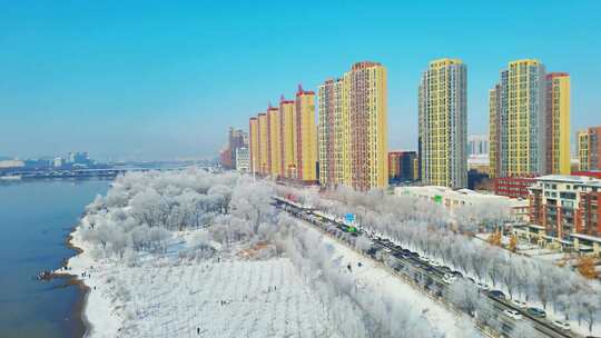 航拍吉林市松花江雾凇风光