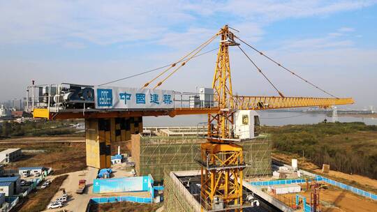 中国建筑工地塔吊航拍