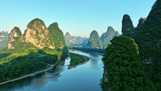 广西桂林漓江喀斯特山脉清晨航拍视频素材模板下载
