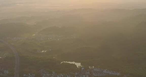 航拍群山高山平原山丘晨曦云雾晨雾航拍