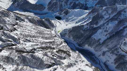 佐治亚州古多里美丽雪山的鸟瞰图