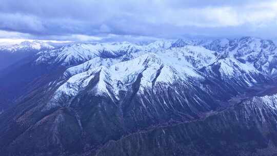 航拍延时唯美川西滇藏线雪山