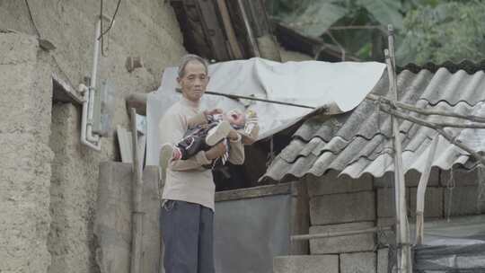 夫妻出门打工留守儿童背井离乡