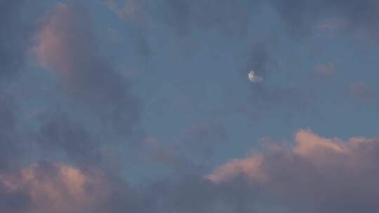 6K清晨天空彩云追月08