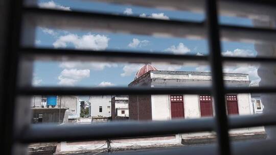 古巴西恩富戈斯人文建筑窗户地拍