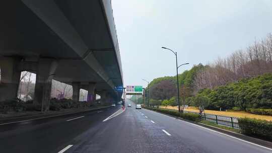 城市马路沿途风景开车第一视角道路公路素材