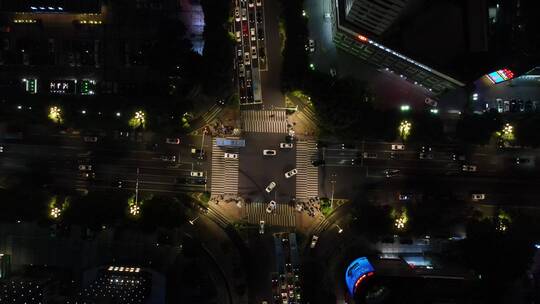 航拍城市夜景夜幕降临十字交叉路交通