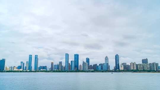 阴天江西南昌城市风光赣江风景建筑群延时