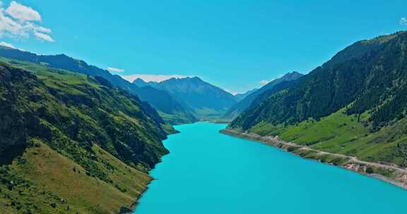 新疆昭苏玉湖景区