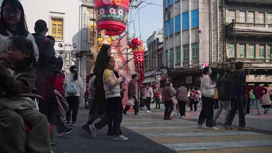 东莞石龙骑楼文化节拥挤人群延时特写