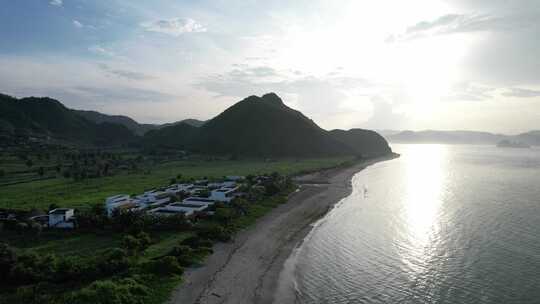 日出山和海景