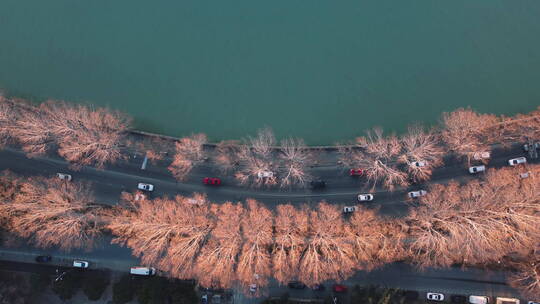 航拍海边道路