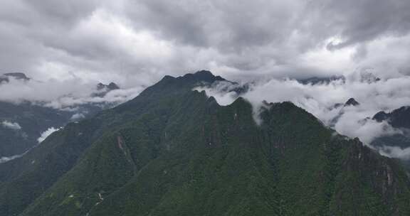 怒江峡谷高黎贡山航拍