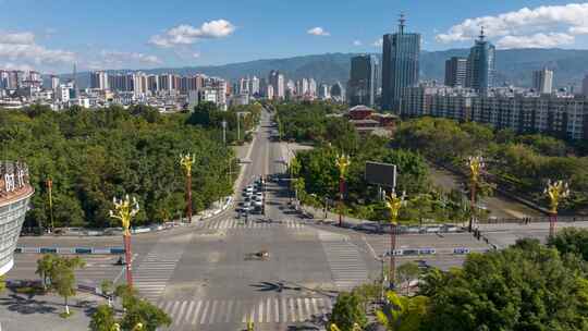 航拍临沧城道路延时01