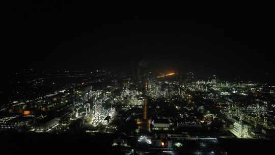 中国石化茂名石化工厂夜景航拍