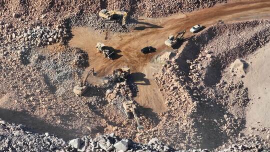 采石场挖掘机工程车视频素材模板下载