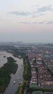 竖版航拍桂林城市大景