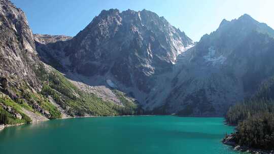 科尔查克湖，山，湖，树