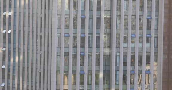 城市商务楼玻璃幕墙外立面 清晨阳光光影