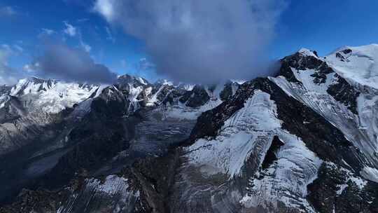 雪山山脉