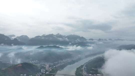 天峨县国家森林公园清晨平流雾航拍