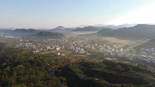 皖南山区深秋清晨景色