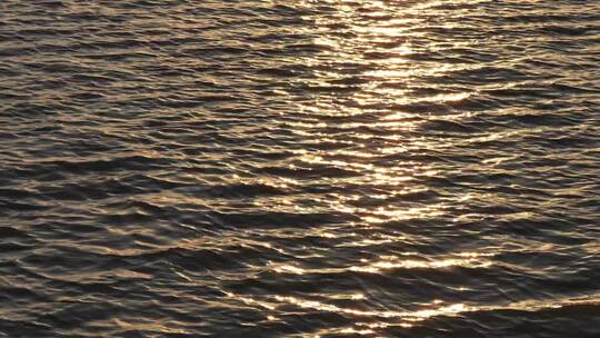 波光粼粼水面夕阳4K超高清