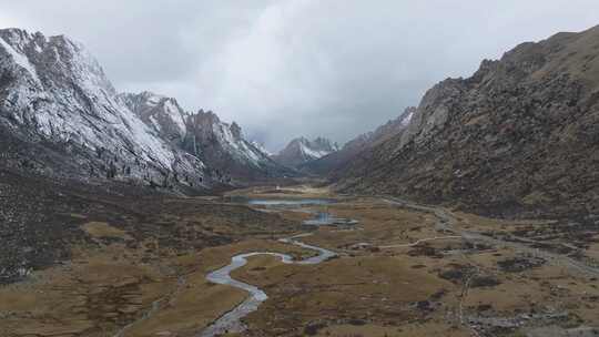 航拍四川阿坝莲宝叶则景区风景