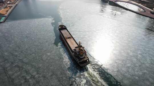 天津滨海海河响螺湾于家堡货船城市风光航拍