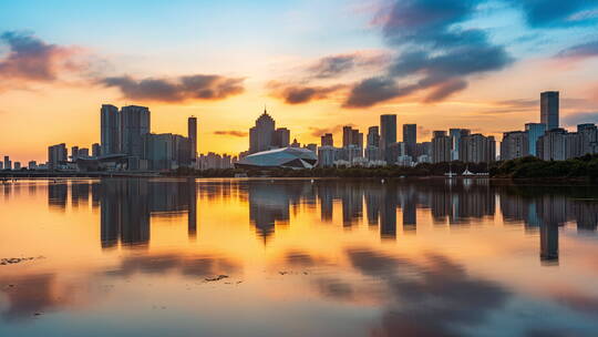 中国辽宁沈阳浑河日落城市风景延时摄影