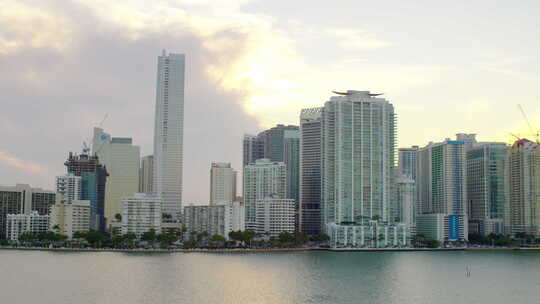 迈阿密日落时的天际线