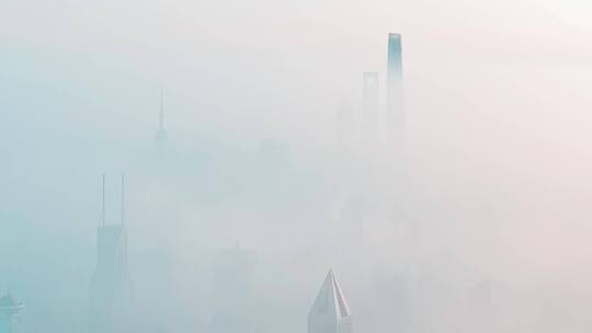 云雾中的上海中心视频素材模板下载