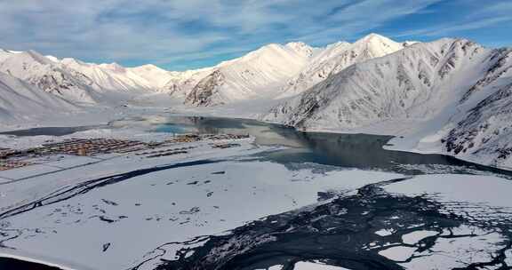 新疆帕米尔高原昆仑雪山白沙湖航拍