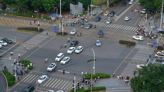 城市交通车水马龙日转夜延时