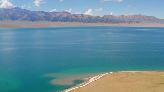 中国新疆赛里木湖夏季风景