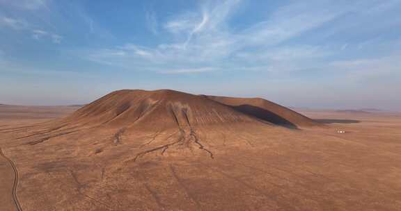 内蒙古马蹄山火山口航拍