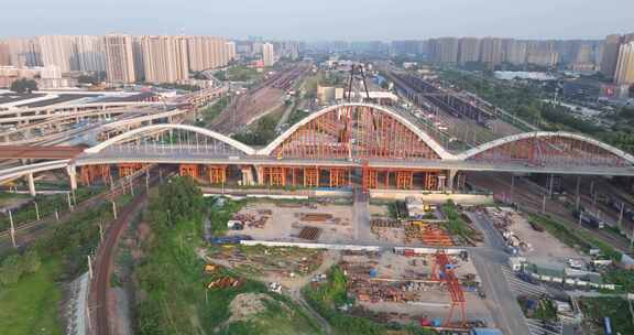 郑州彩虹桥 桥梁 建筑工人 焊接 彩虹桥