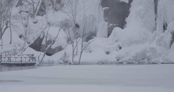 被雪覆盖的长白山北坡景区风光