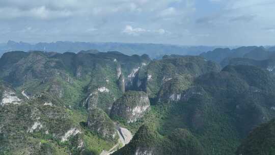 航拍河池层峦叠嶂奇峰怪石大自然奇观美景