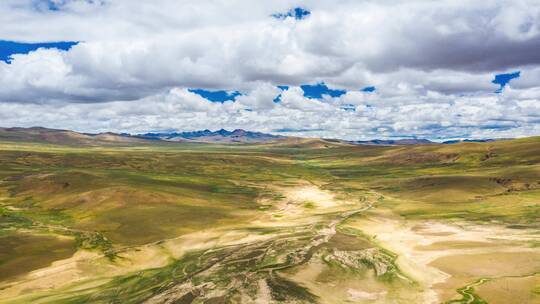 西藏山南哲古草原荒漠化自然风光延时航拍视频素材模板下载
