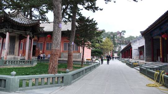 山西五台山大显通寺禅院