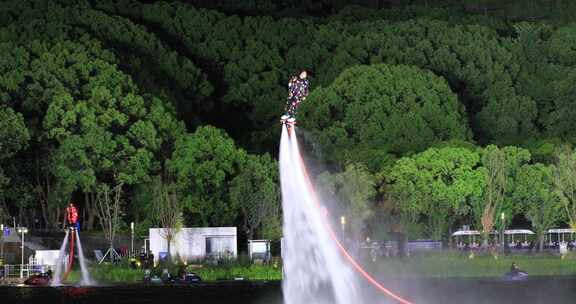 水上飞人表演 苏州新区狮山文化广场