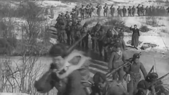红军、八路军在东北雪地行军视频素材模板下载