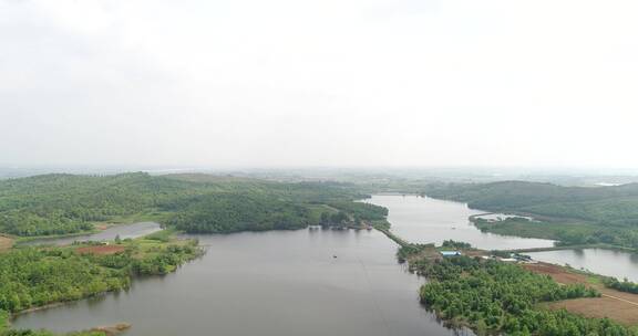 湖北枣阳森林鱼塘水库