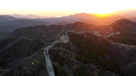 落日长城夕阳古建筑金山岭长城