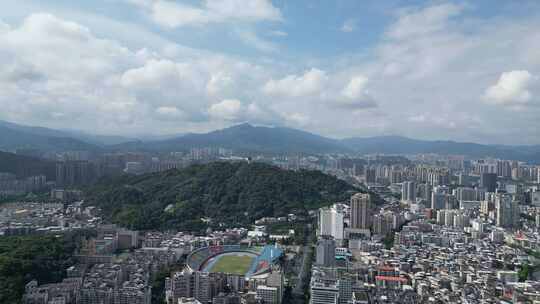 航拍福建城市天际线龙岩建设