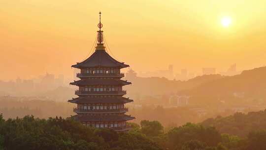 航拍清晨日出杭州西湖风景区雷峰塔建筑同框