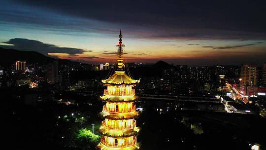 龙华龙峰塔晚霞左横移环绕