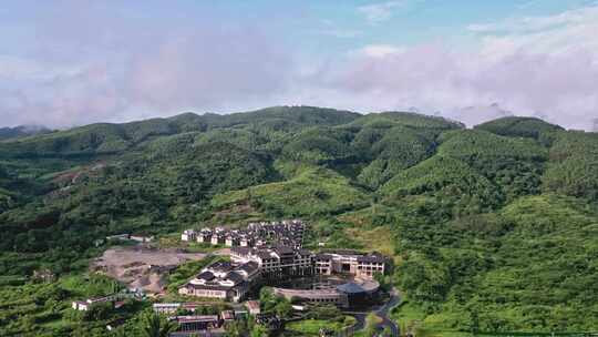 航拍视角下的田园山川风景